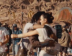 daisyjazzisobels:Star Wars: Episode 9 - The Rise of Skywalker - On Set Exclusive | Vanity Fair