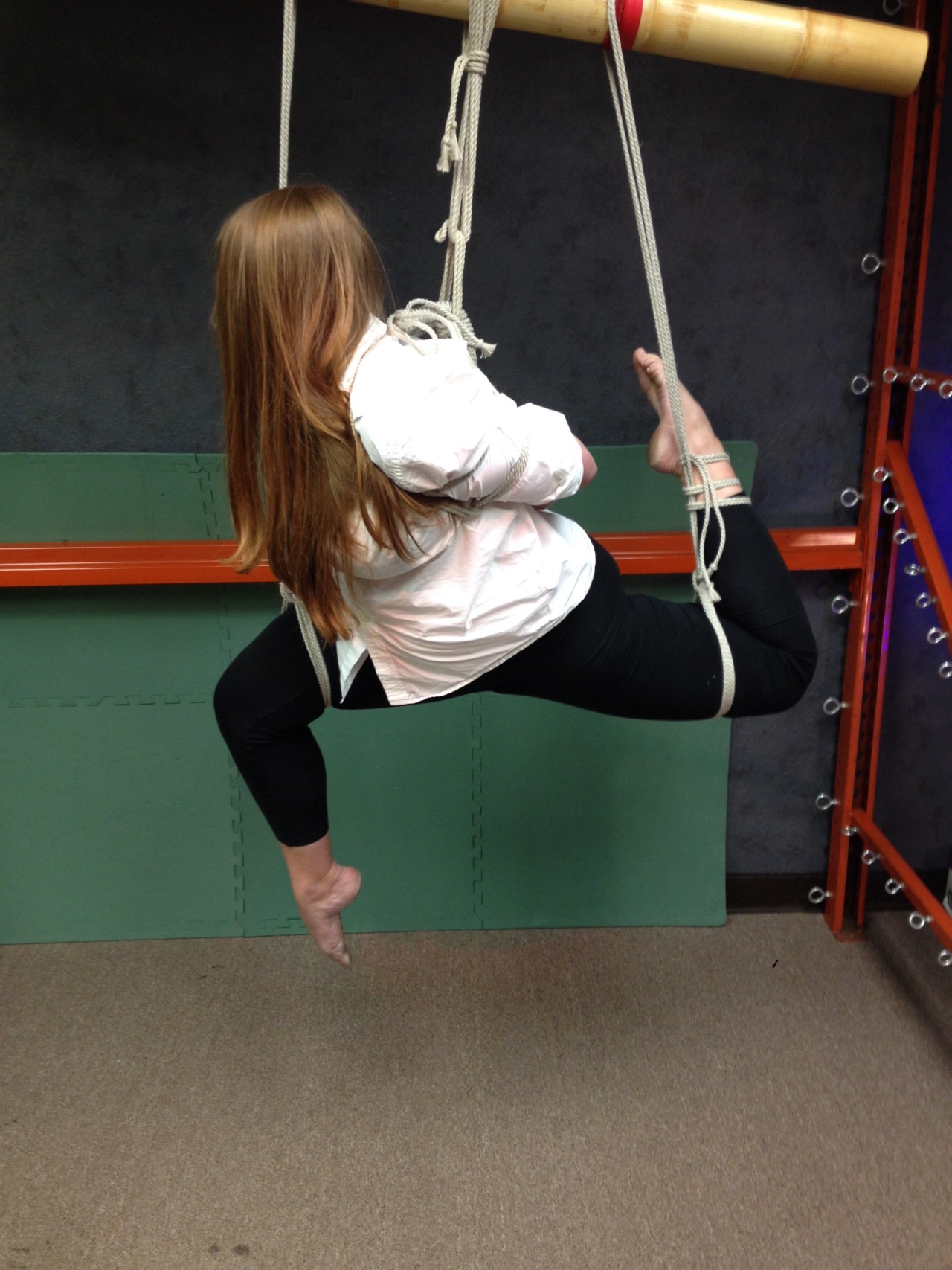 petiteetudiantesoumissive:  Daddy and I gave a demo at a play space last night! We