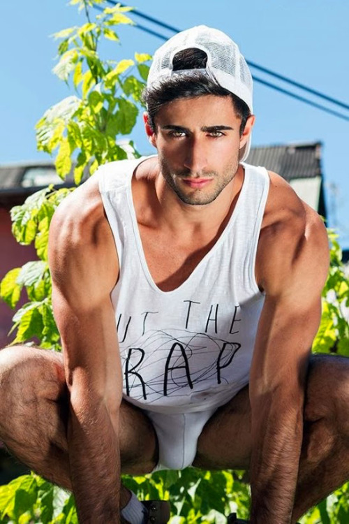 dudessquatting:  Luka Jovanovic 