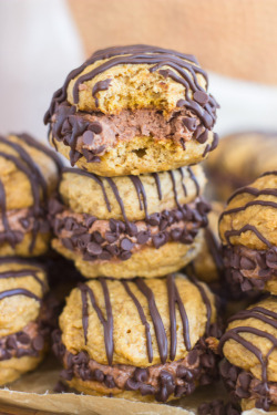 verticalfood:  Pumpkin Nutella Whoopie Pies