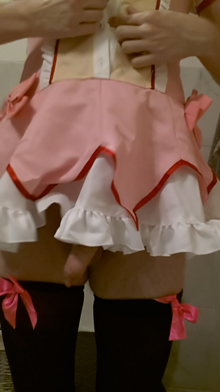 beckytrap:  More madoka! im not dead just busy and tired xD i hooe you enjoy them!