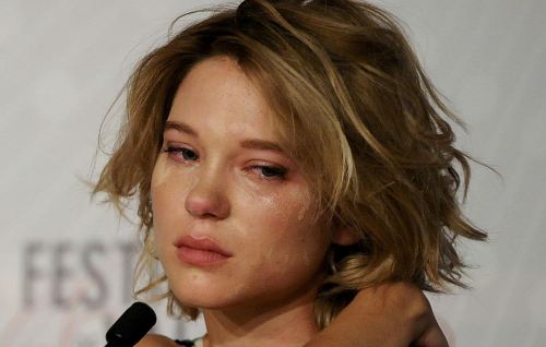 puppetwithapistol:    Lea Seydoux crying during the press conference for Blue is the Warmest Colour in Cannes, 2013. 