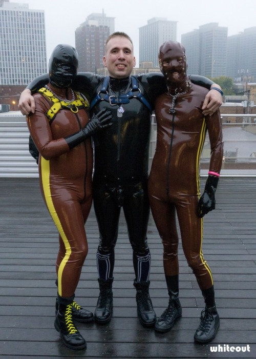 rubbertheworld - Gettin down in the brown with PupLink and...