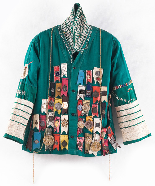 8ur:st-aloysius:liverodland:The incredible embroidered jackets of Brazilian outsider artist Bi