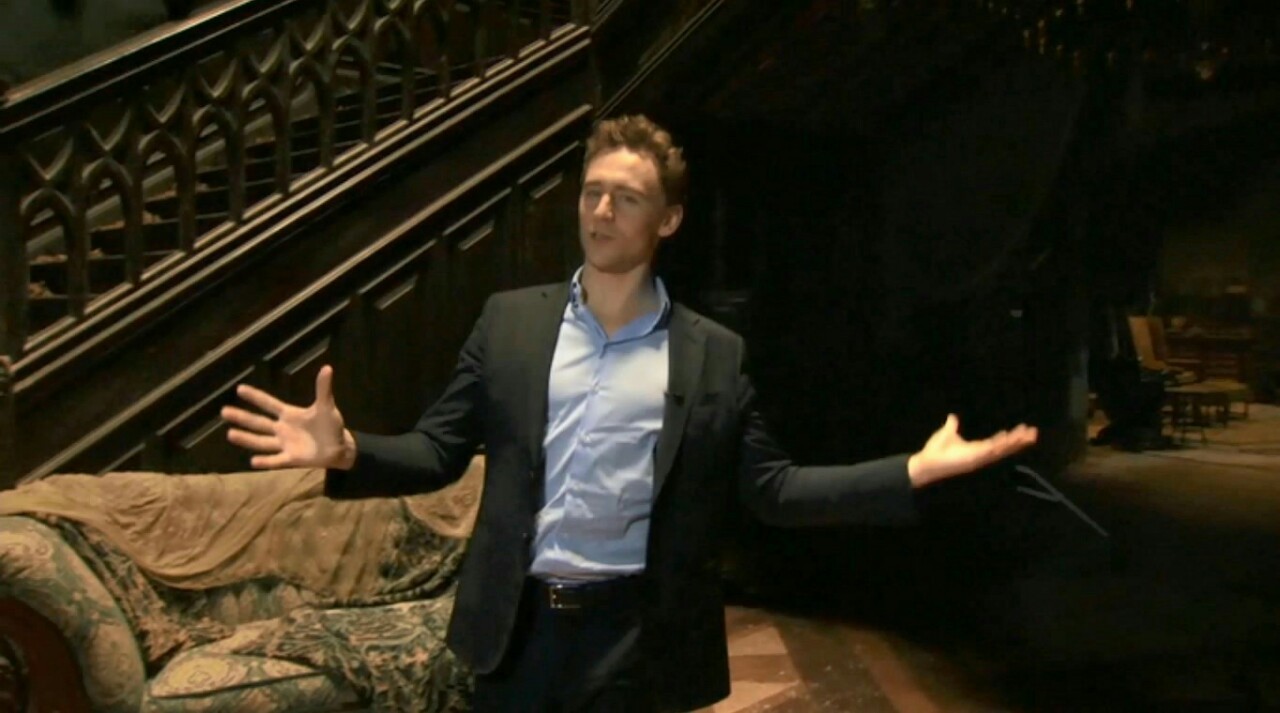 loricameback:  nakedhiddles:  “I’m here today to explain how big my dick is”
