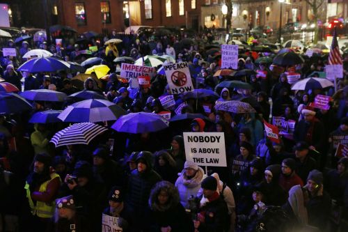 popolitiko:Protesters rally for ImpeachmentThousands Brave Cold And Rain To Protest In Favor Of Trum