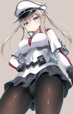 艦隊これくしょん、graf zeppelin (kantai collection)、加瀬大輝、クロス、ケープ、パンツ、スカート、ネクタイ、パンスト、パンチラ、ジャケット、ロングヘア、ツインテール、ミニスカート、ローアングル、一人、下着、下を見ている、両眼の間の髪、乳、制服、女一人、巨乳、帽子、ひさしのついた帽子、手袋、カメラ目線、縛られた髪、腰に手、金髪、青い目、黒いレッグウェア