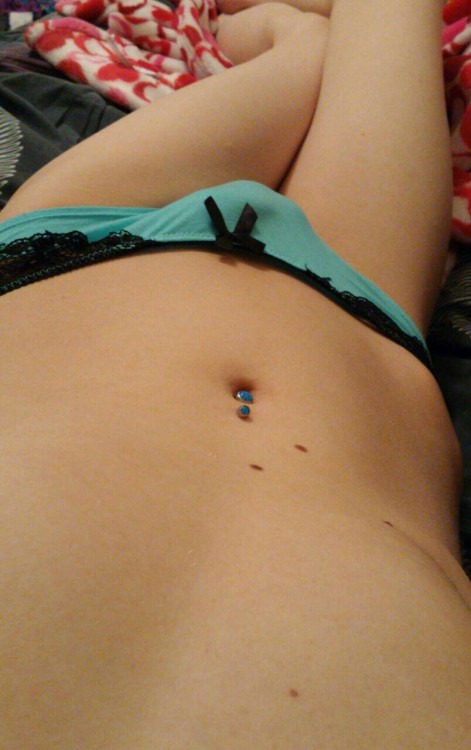 clairemalice:  I absolutely love my belly after getting this ring.  Just incredible!!!