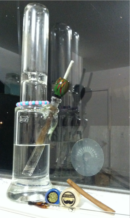 cannabannoyed:What’s waiting for bae when he gets off work. Clean bong, dabs, blunt, snaps, timebomb