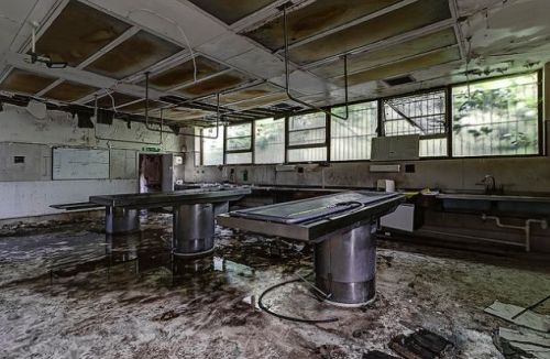 Porn odditiesoflife:  Amazing Abandoned Places photos