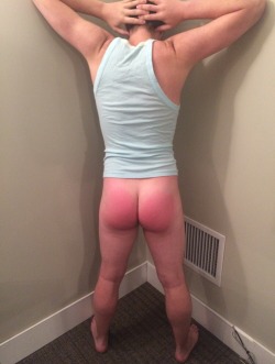 cherrybutt61:  otkspank:  Sir started spanking