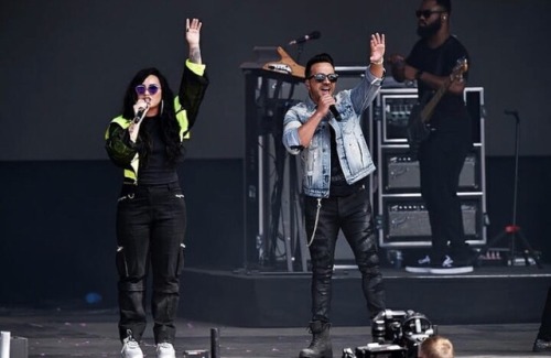 Demi Lovato joins Luis Fonsi onstage to perform their collab ‘Echame La Culpa’ at BBC Radios Big Wee