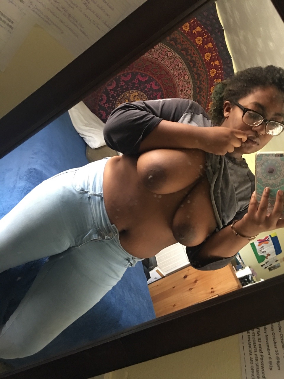 kcamp357:  harleelittle:  Reblog and tell me what you love about my tumblr💕  She