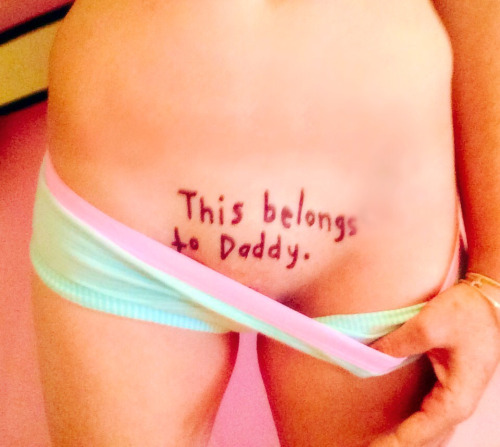 evenmoredegradedsluts:  younggirlnikki:  It starts off with markers and instagram