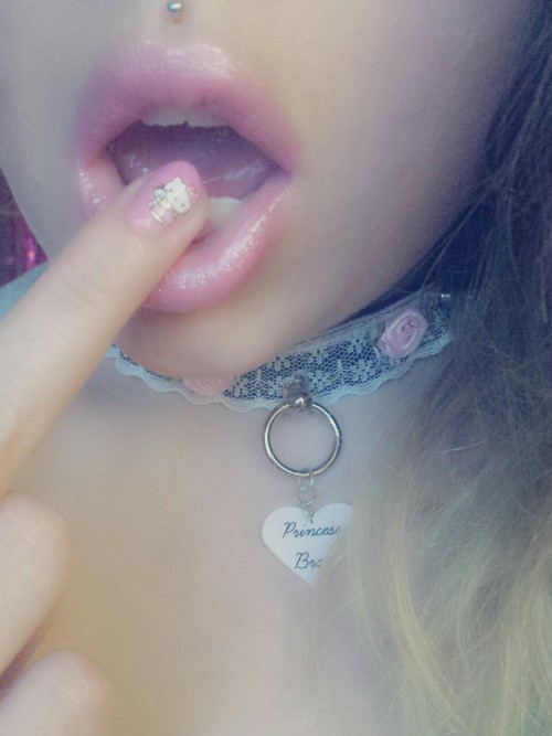 dlcslut:I’m not swearing…I’m showing of my new nails 