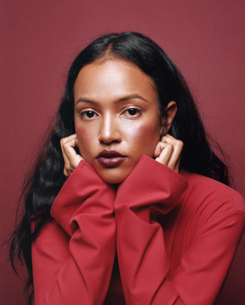 augustnoire: @augustnoire femme. || karrueche / t. ARIS JEROME 