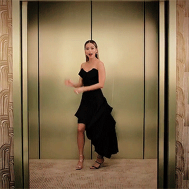 ltfrankcastle:Jamie Chung in the InStyle Globes Party Elevator 