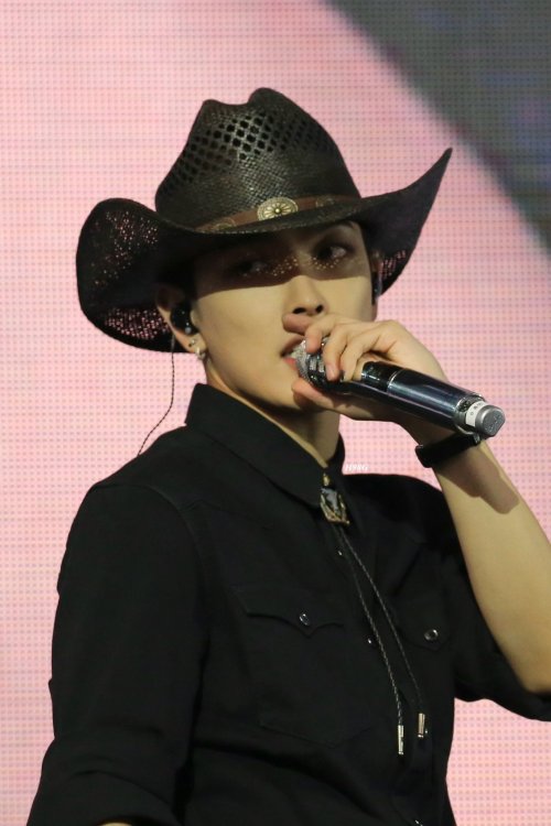 MORE COWBOY HONGJOONG FOR THE FOLKS IN THE BACK