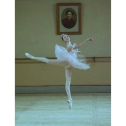 balletomanegirl:  balletofrepertoire:  Vaganova Ballet Academy  what a cutiee!! Does anybody know her name? 