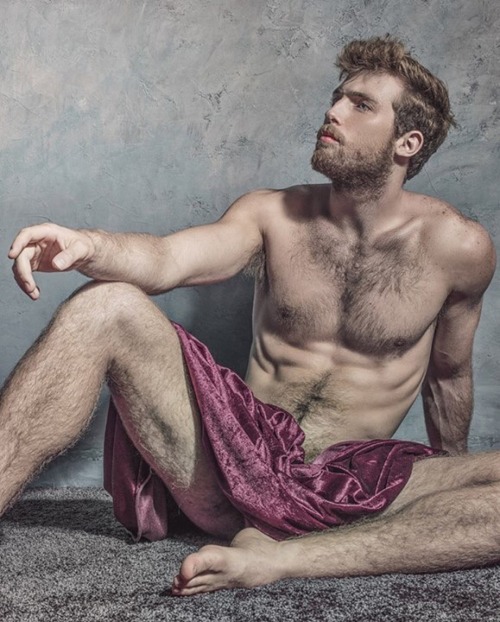 otterhunter:  chemistreefr:  Troy Schooneman - My portrait of Jacob Pattison.   Friggin Awesome!