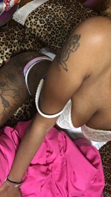 Lookbackatyouforwhat:  #Thotfalyfe