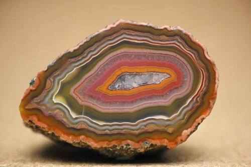 earthstory: Condor agate There are several locations that produce the banded variety of microcrystal