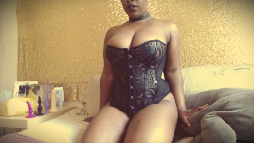 lumpy-bdsm-princess: glowing babySTREAMATE | MFC | WISHLIST(Don’t remove my caption or you’ll be blockt w the quickness)