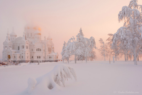 expressions-of-nature:by Vadim Balakin Belogorsk Monastery, Russia