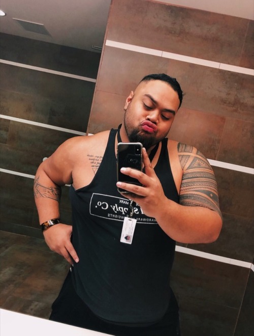 Sexy thick tongan