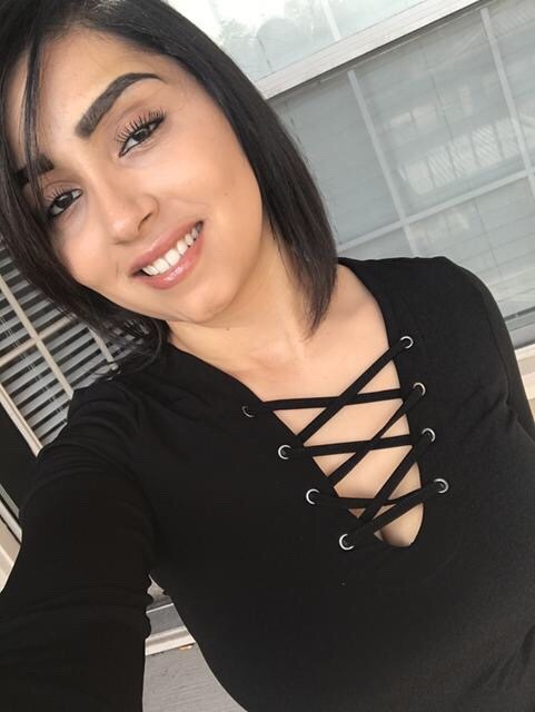 hornythots:  Busted ❤️