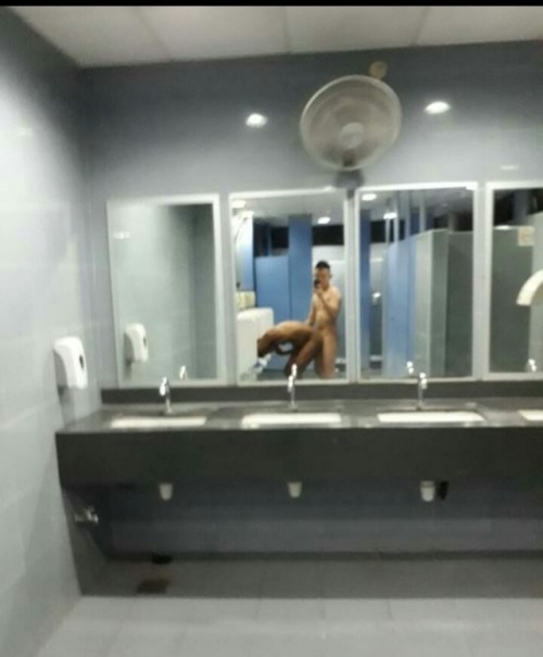 bobbyy98: sgmalaybi: Indian and Javanese mix  Bottom sex in ns camp Wow bottom