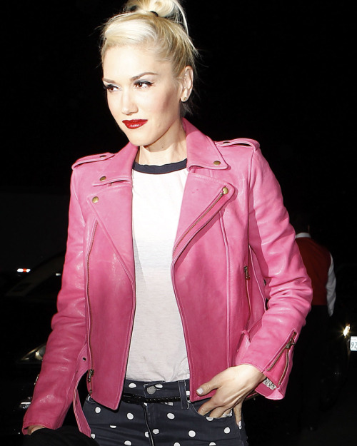 leather-fashion-world: Gwen Stefani Rocks In Pink Leather Jacket