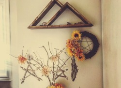 littlehazelmoon:   lughnasadh/lammas altar 🌞  ig: littlehazelmoon 