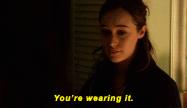 wonderswoman:Clexa Zombie Apocalypse AU↳ Lexa offers refuge to Clarke in her apartament after being 