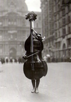 hauntedbystorytelling:Otto Bettmann :: Walking