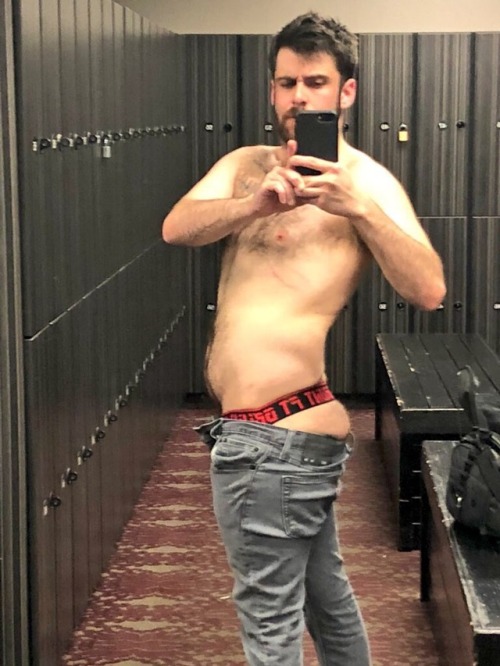 restlesspornblog:  “Gym progress photos” porn pictures