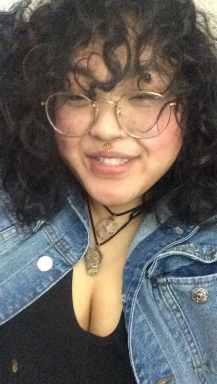 nothing-lasts-forever-anyways:  ohreinababyy:  I heard we’re appreciating big girls today.. Ha
