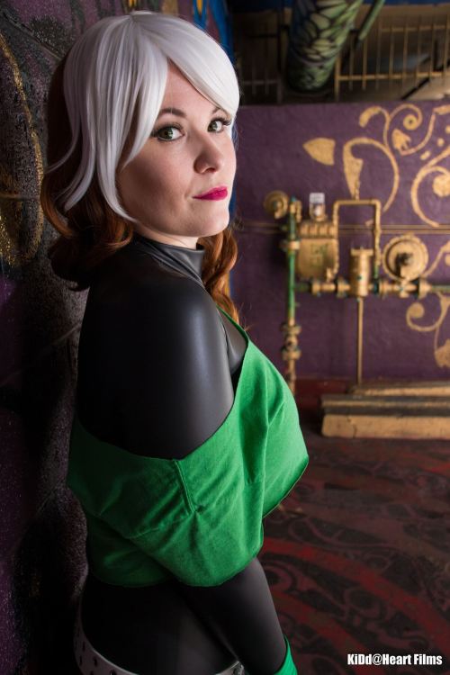 sarasundae:  My Rogue Cosplay from Phoenix adult photos