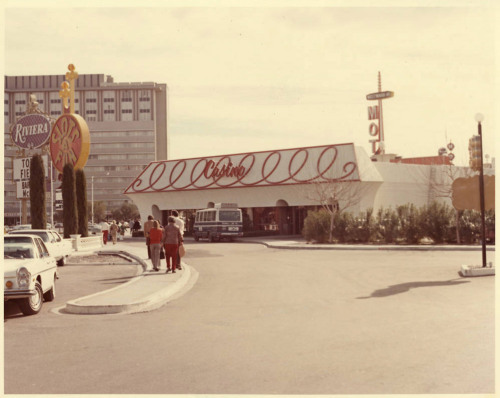 vintagelasvegas:  Slots-a-Fun. Las Vegas, 1973.  Circus Circus removed a merry-go-round from the front of the property and squeezed in Slots-a-Fun Casino, which opened in 1971. It’s been there ever since. Photos from the Jay Sarno Collection at UNLV.