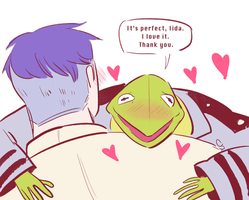 curioscurio:  happy 4/20 from kermit-san and iida 