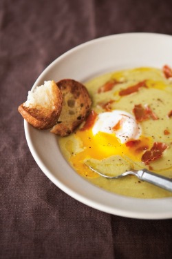 basilgenovese:  Asparagus Soup with Poached Eggs and Crispy Prosciutto 