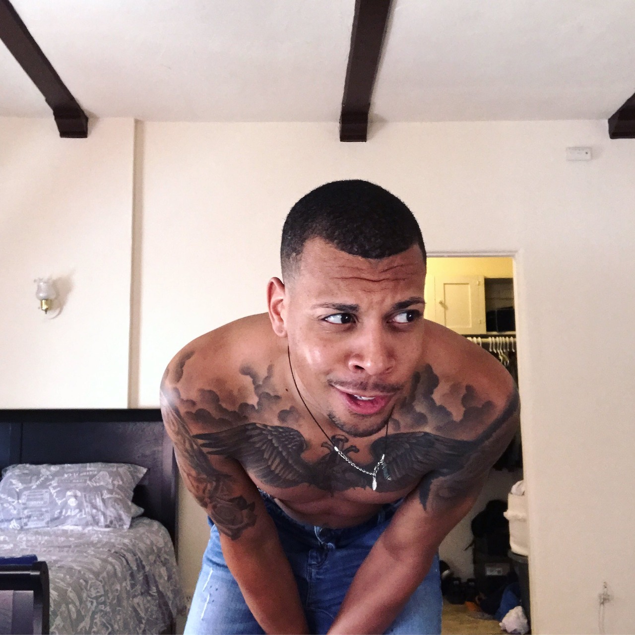 jayweekago: deejpluto:  Devv  He so damn fine 