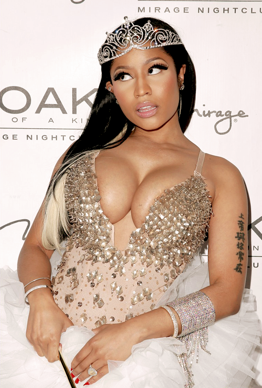 nickiminajweb:  Nicki Minaj hosting the Haunted Funhouse Halloween party at 1OAK