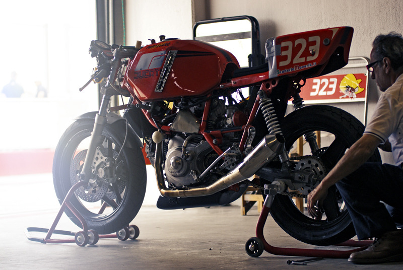RACE CAFE