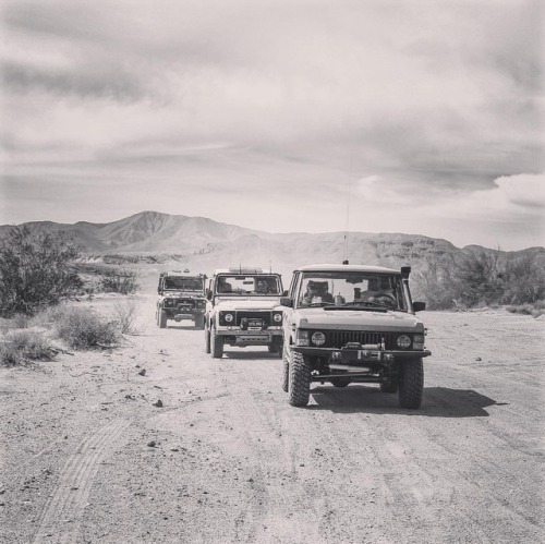 knightsbridgeoverland - Desert cruising #knightsbridgeoverland...