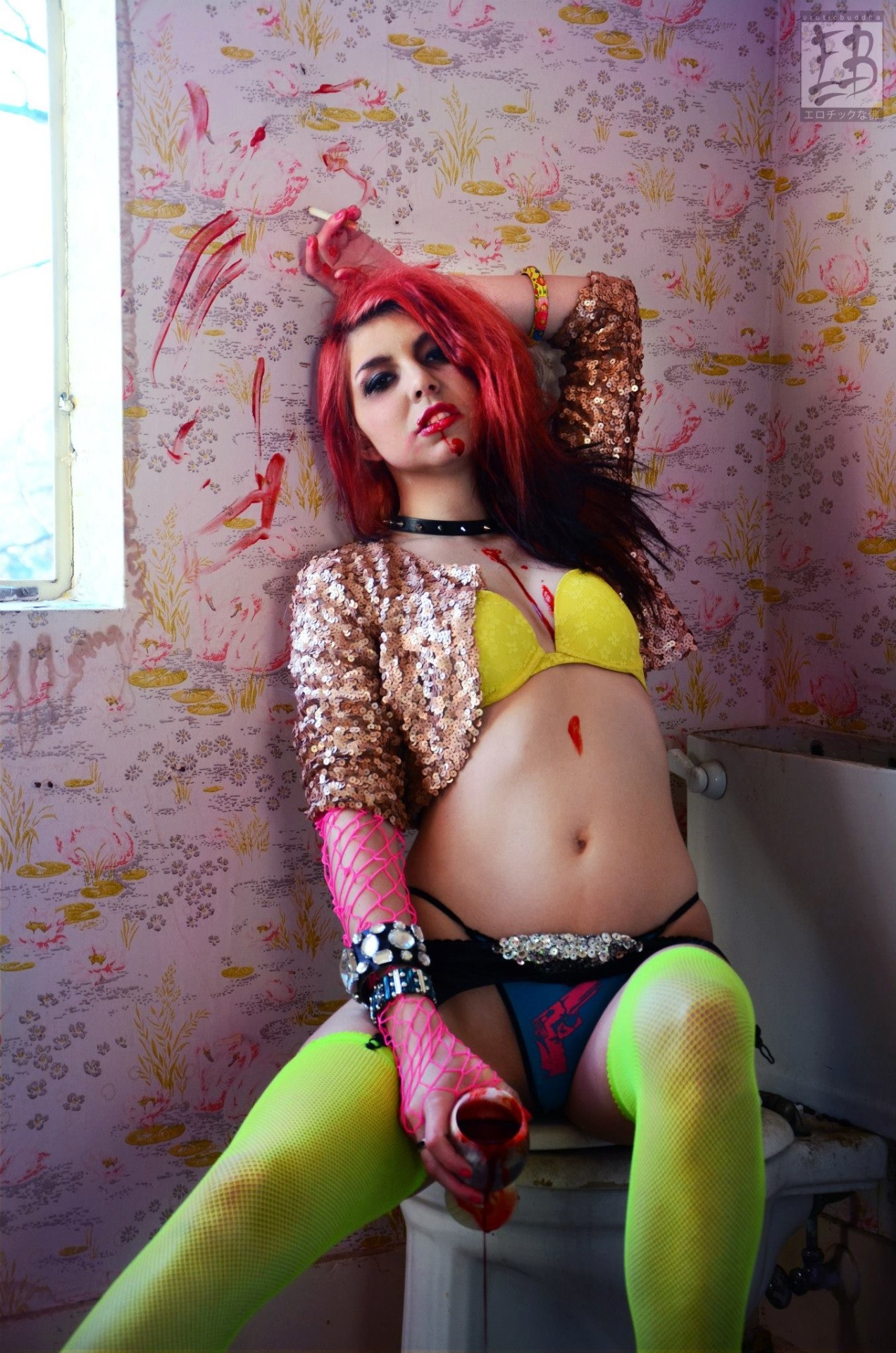 ohmygodbeautifulbitches:  LittleMissDarkness Submitted by littlemissdarkness