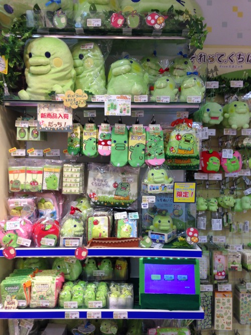 mothersushi: sludge-metal: arielinkawaiiland:Tamagotchi Store in Character Street, Tokyo Station. Th