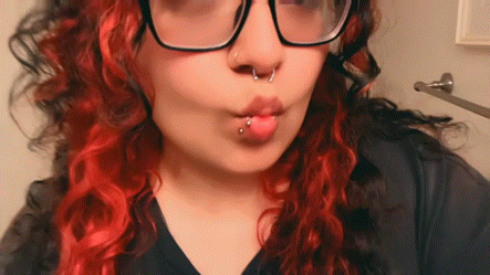 Need Someone Jerking Off Over My Face Rnspit In My Mouth And Kiss Me Before Using My Throat C: