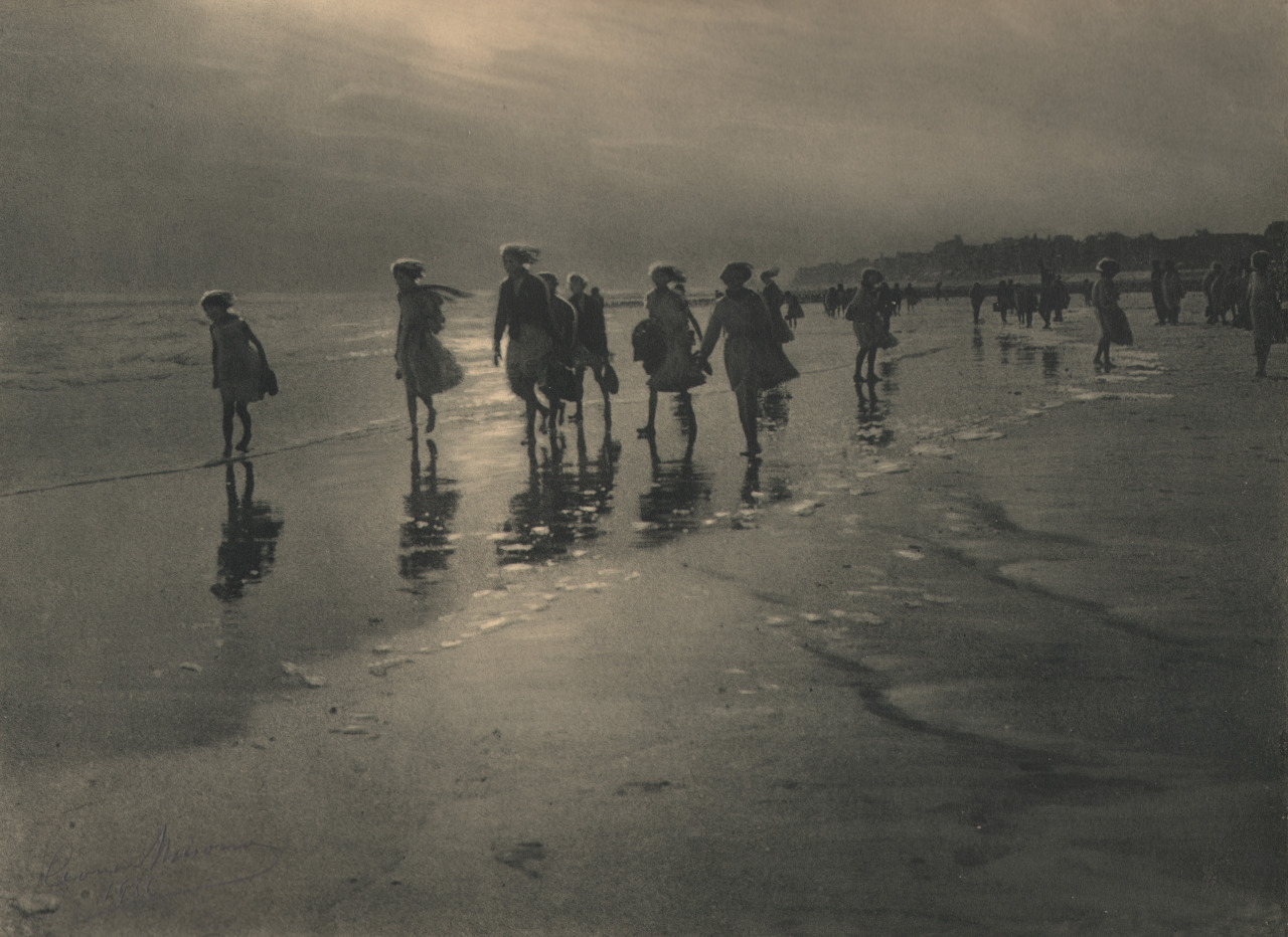 pierrotgourmand:  La brise - Photographie de Leonard Misonne ( 1870 -1943) - Belgique,