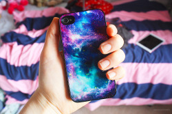 h0lllister:  akapeasant:  love my phone cover